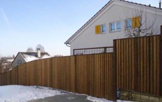 Sichtschutzwand Halbrundhoelzer