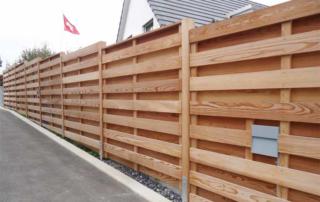 Sichtschutz-Holz-spezial-Wand