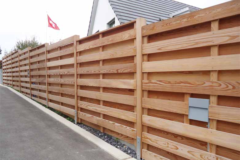 Sichtschutz-Holz-spezial-Wand
